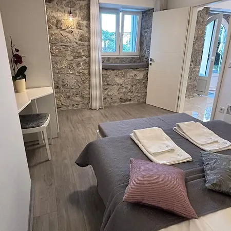 T&t With Sauna Apartamento *