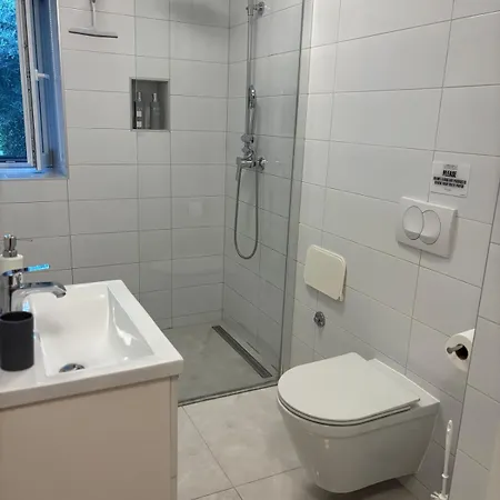 T&t With Sauna Apartamento Ičići